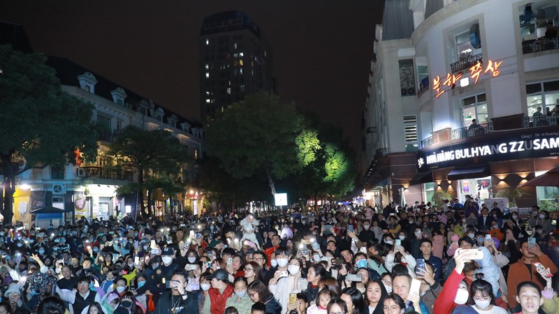 Lễ hội “Con đường văn hóa hữu nghị Việt - Hàn” thu hút 80.000 người/ngày