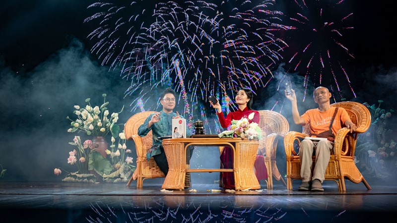 “Sống như bông pháo hoa”: Sự kiện ra mắt sách hiếm thấy ở Hà Nội