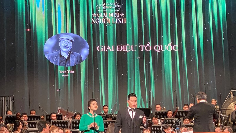  “Hà Nội concert- Giai điệu người lính” chạm tới trái tim khán giả 