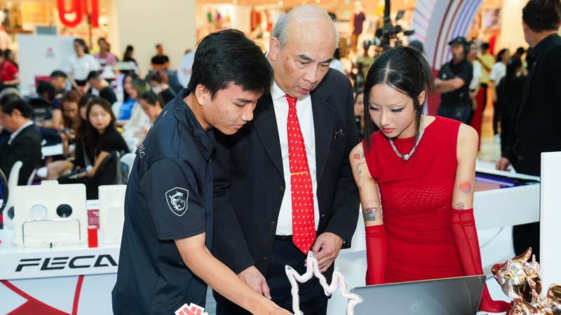 Người nổi tiếng thích thú tham gia sự kiện “Khám phá cuộc sống thời thượng”