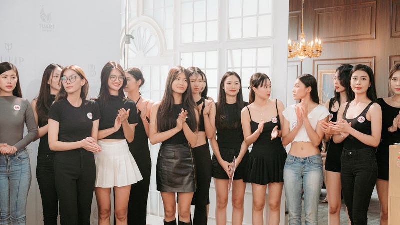 300 người mẫu tham gia casting diễn bộ sưu tập áo dài “Chốn kinh kỳ”