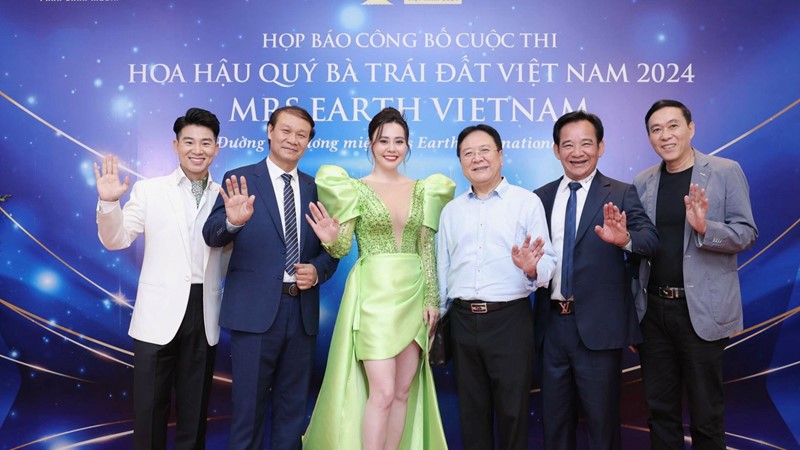 Dàn NSND, NSƯT ngồi “ghế nóng” Hoa hậu quý bà trái đất Việt Nam 2024 