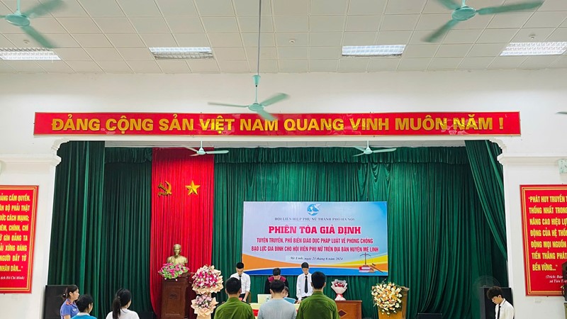 Hội LHPN Mê Linh tổ chức phiên tòa giả định phòng, chống bạo lực gia đình 