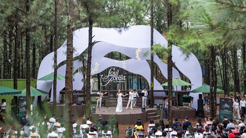 Văn Mai Hương, Bùi Lan Hương mở màn chuỗi âm nhạc giữa rừng thông 