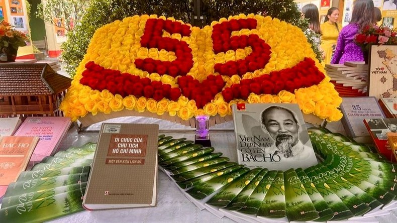 Triển lãm cấp quốc gia “Di chúc của Chủ tịch Hồ Chí Minh” thu hút du khách 