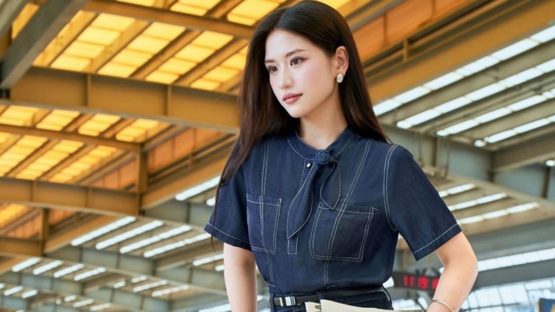 Làn gió mới từ denim trong dòng thời trang công sở hiện đại