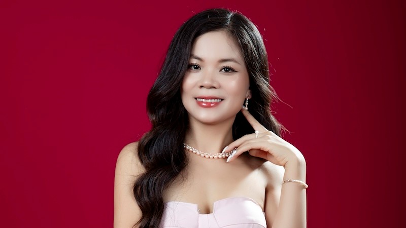 Hoa khôi Tân Lê: Người đẹp phải đẹp từ cử chỉ, lời nói đến cách ứng xử