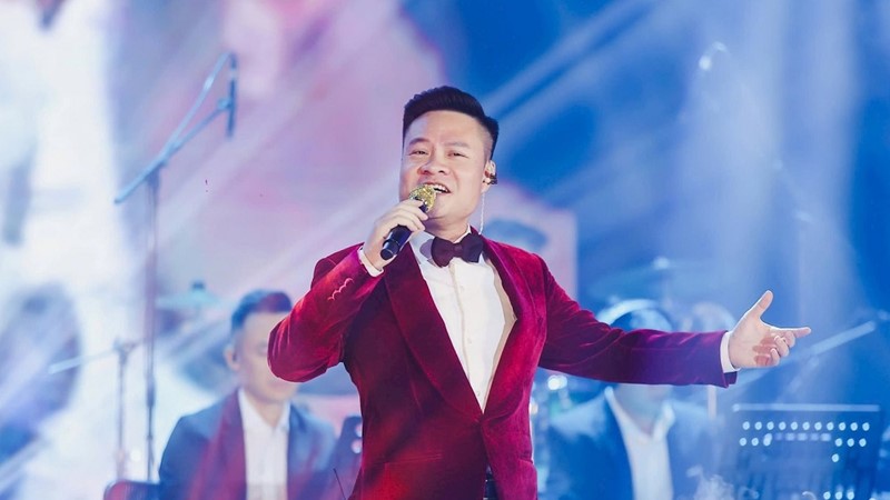 NSƯT Hoàng Tùng say đắm hát “Ngọt ngào khi yêu”