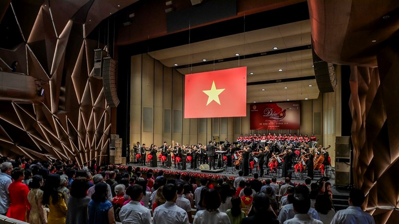 Hòa nhạc “Điều còn mãi” 2025: Giai điệu bất tận của ngày Quốc khánh