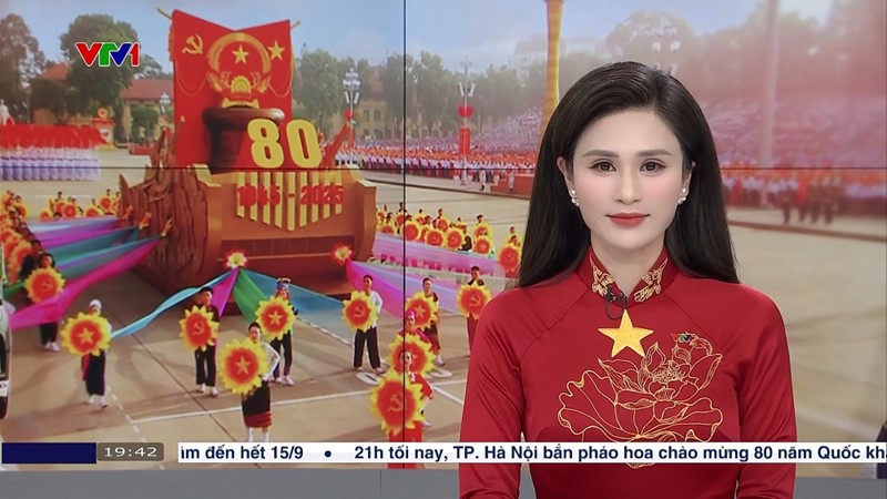 NTK Nguyễn Thơ Thơ và chuyện tà áo dài gây sốt trên sóng VTV dịp Lễ kỷ niệm 80 năm Quốc khánh 