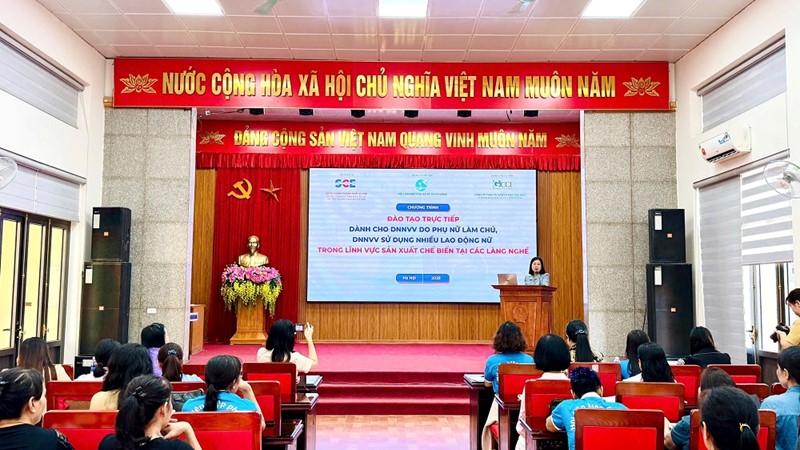 Hội LHPN xã Tây Phương giúp phụ nữ nâng cao kiến thức phát triển làng nghề 
