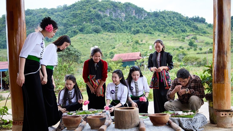 Top 30 Hoa hậu du lịch dân tộc Việt Nam 2025 hóa thân thành những cô gái Thái xinh đẹp, duyên dáng