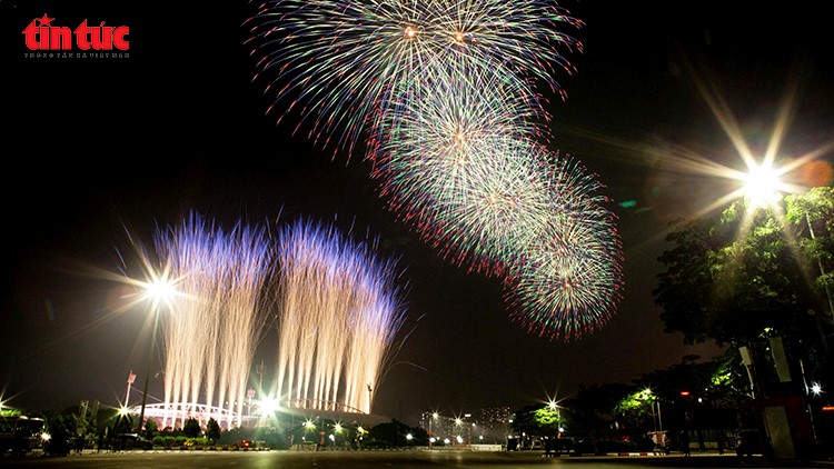 Sơ duyệt màn pháo hoa nghệ thuật quy mô lớn tại Mỹ Đình