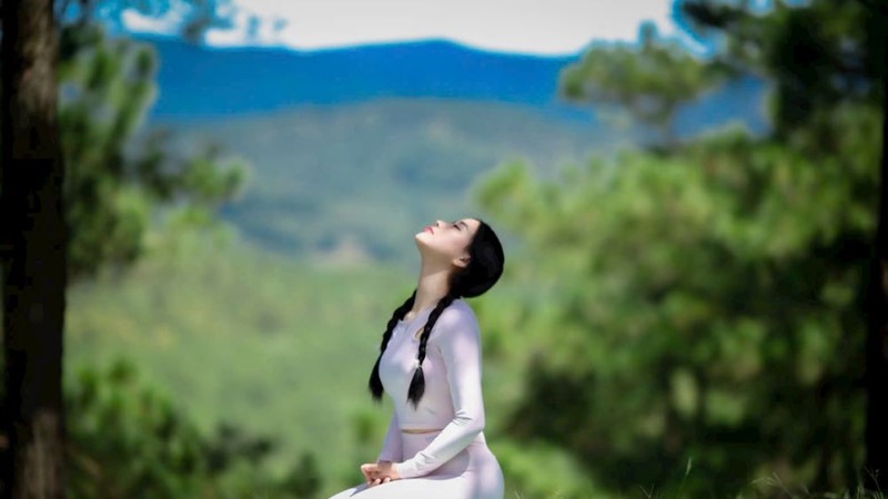 Nữ hoàng Miss Yogi 2026 Hà Thị Bình lan tỏa tình yêu yoga