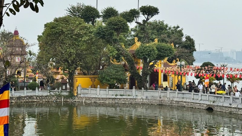 Hà Nội bình yên, thư thả trong ngày mùng 3 Tết