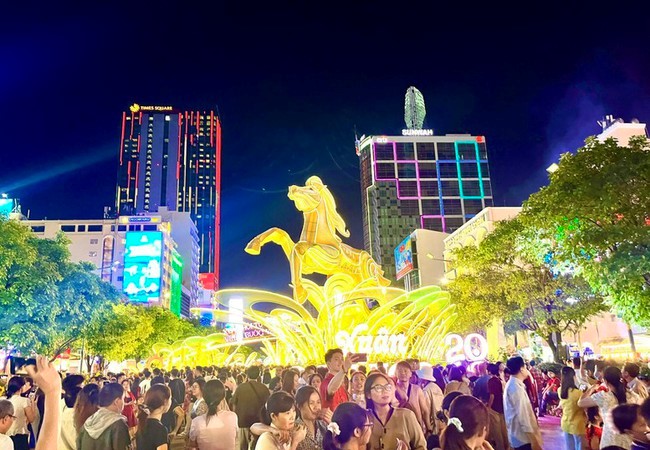 Cả nước ước đón và phục vụ 14 triệu lượt khách du lịch trong kỳ nghỉ Tết Nguyên đán Bính Ngọ