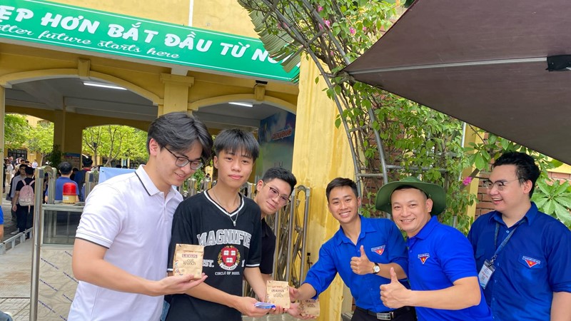 Tuổi trẻ Thủ đô tiếp sức mùa thi tốt nghiệp THPT 2024