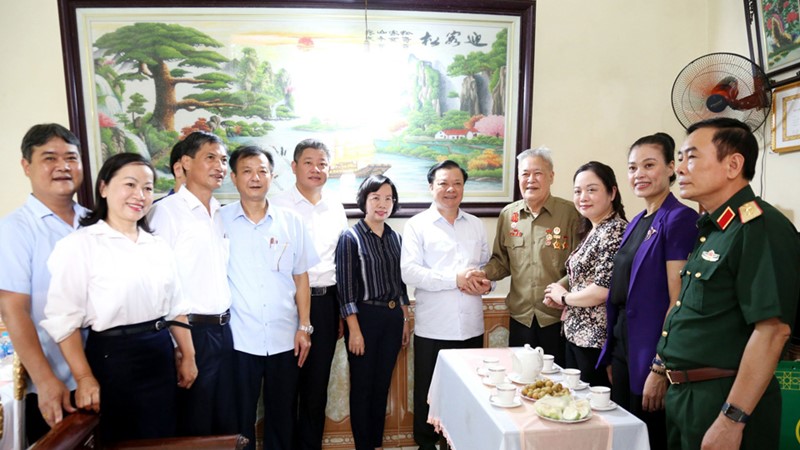 Công tác chăm lo các gia đình chính sách là nhiệm vụ cao quý, tình cảm và ân nghĩa sâu sắc