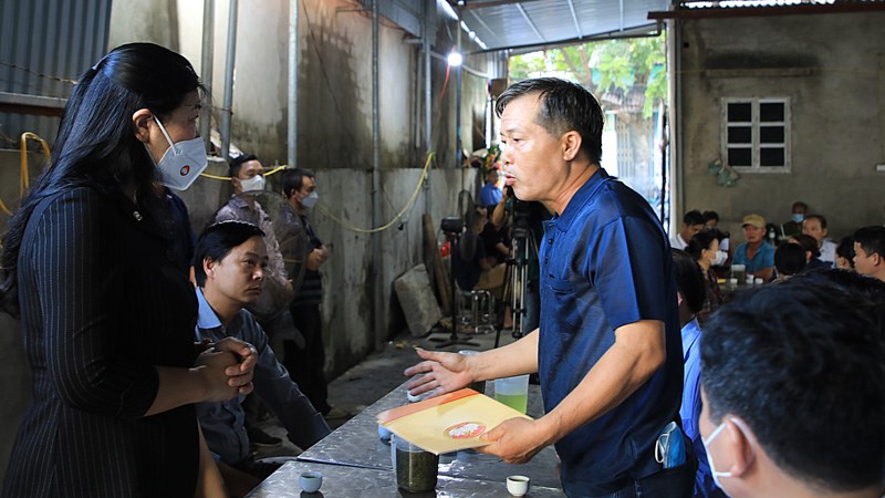  Thăm hỏi, động viên gia đình nạn nhân vụ cháy tại huyện Thanh Oai