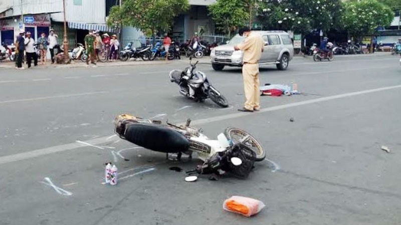 Mùng 1 Tết: Xảy ra 17 vụ tai nạn giao thông làm 11 người tử vong