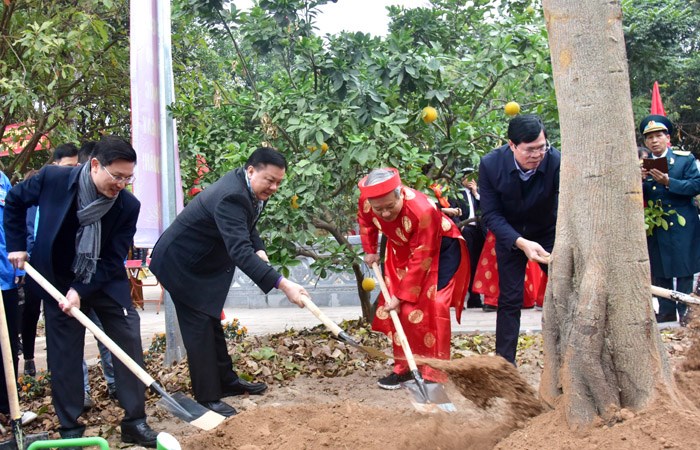 Bí thư Thành ủy Hà Nội phát động Tết trồng cây “Đời đời nhớ ơn Bác Hồ”