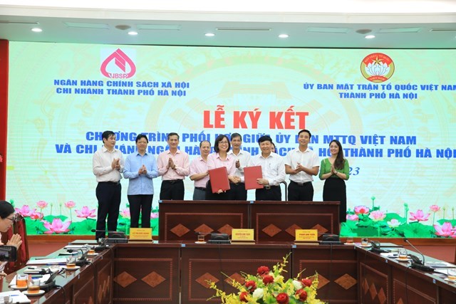 ​  Ủy ban MTTQ Việt Nam Thành phố Hà Nội ký kết chương trình phối hợp chăm lo cho người nghèo