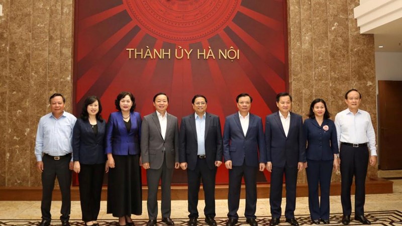 Thường trực Chính phủ làm việc với Ban Thường vụ Thành ủy Hà Nội tìm giải pháp thúc đẩy phát triển kinh tế-xã hội Thủ đô