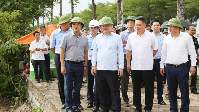 Bí thư Thành ủy Hà Nội kiểm tra công tác chuẩn bị khởi công đường Vành đai 4 - Vùng Thủ đô