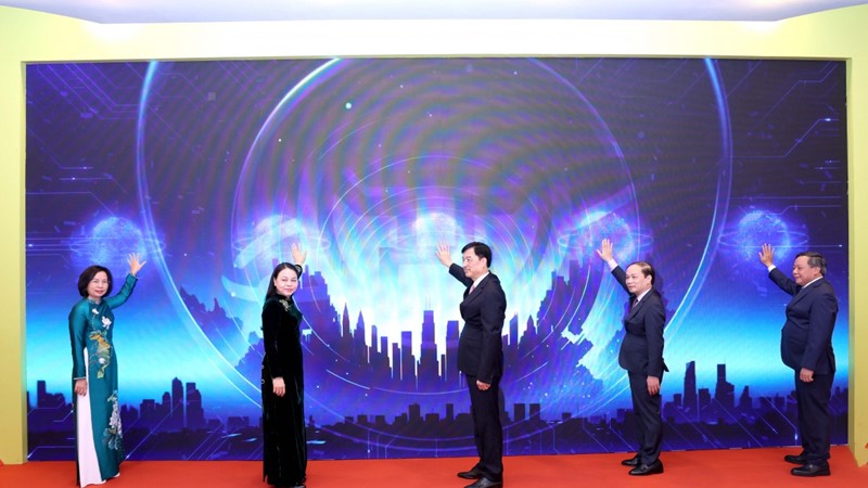  Đại hội đại biểu MTTQ Việt Nam thành phố Hà Nội lần thứ XVIII ra mắt phần mềm “Mặt trận số” trên app iHanoi 