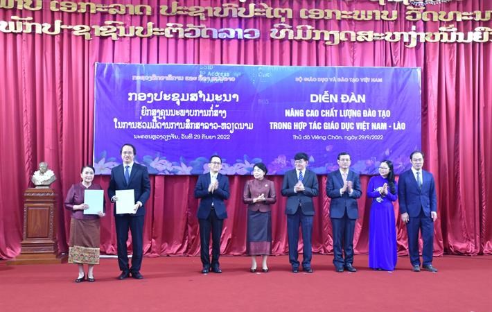 Diễn đàn nâng cao chất lượng đào tạo trong hợp tác giáo dục Việt Nam - Lào