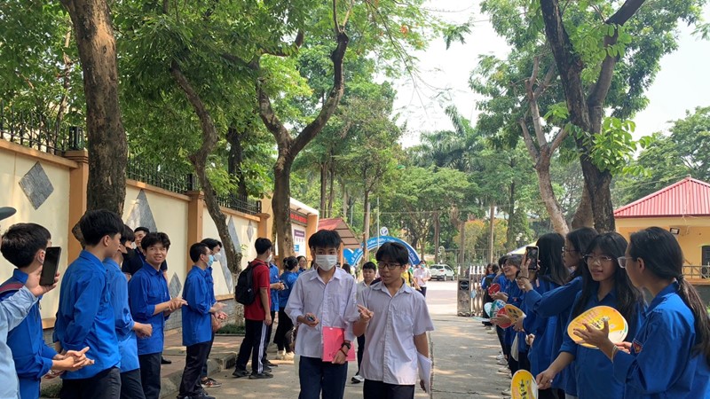 Hà Nội: Môn thi Ngoại ngữ vắng 609 thí sinh, 3 thí sinh vi phạm Quy chế thi