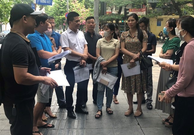 Đề toán thi vào 10 ở Hà Nội in mờ: Phụ huynh gửi đơn kiến nghị