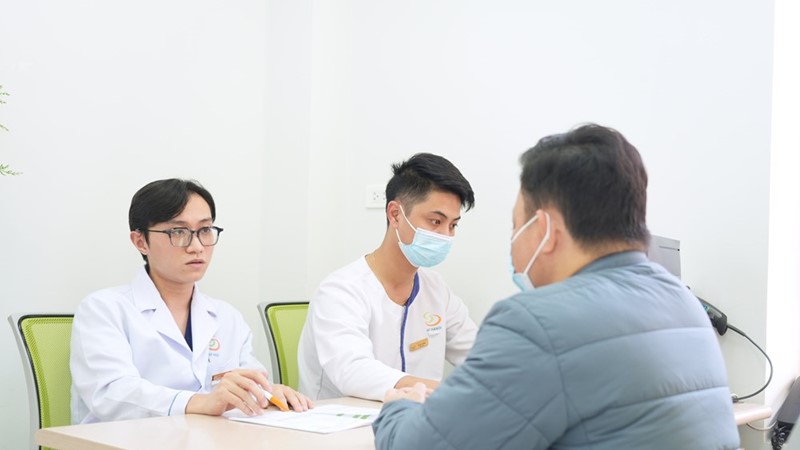 Hạnh phúc bất ổn vì độ cong nhạy cảm của chồng