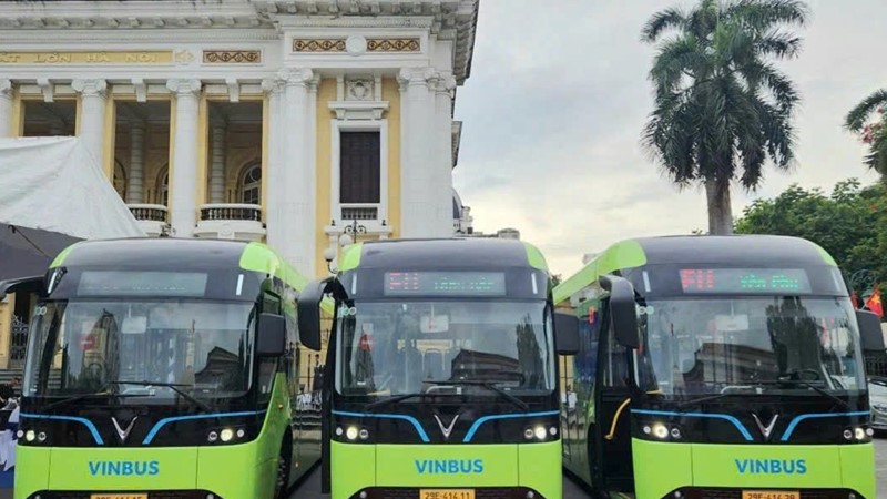Hà Nội khai trương tuyến buýt điện du lịch khu vực trung tâm
