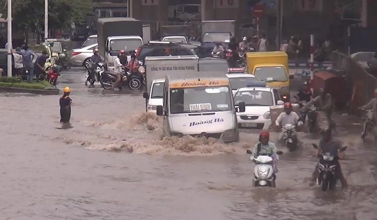 Hà Nội: Xử lý các điểm úng ngập trước mùa mưa bão