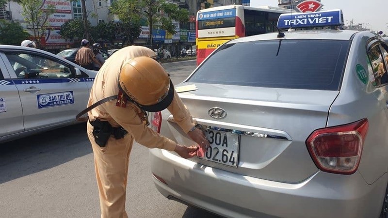 Tăng cường kiểm tra, xử lý nghiêm hành vi sử dụng biển số xe không đúng quy định