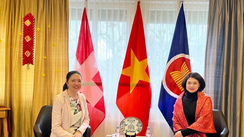 Hội Phụ nữ Công an Việt Nam thăm, làm việc tại Ủy ban Chữ thập đỏ quốc tế