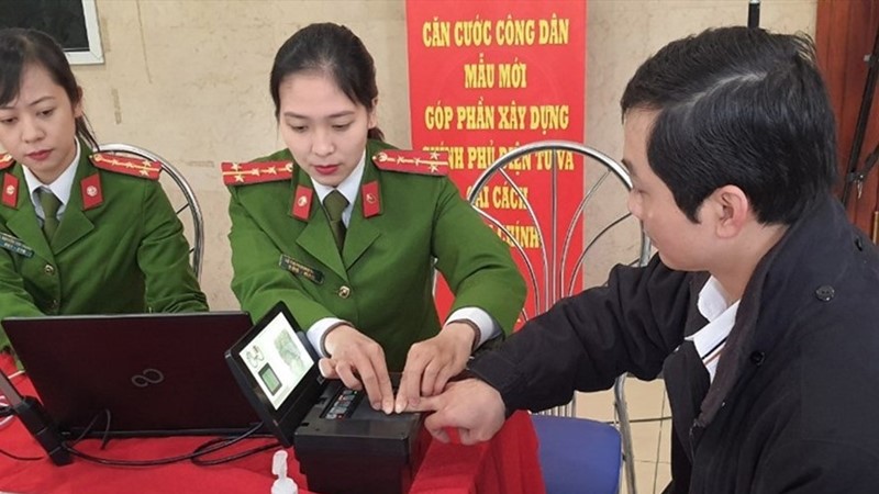 Tiện ích của thẻ Căn cước công dân gắn chíp điện tử, tài khoản định danh điện tử và ứng dụng VNeID
