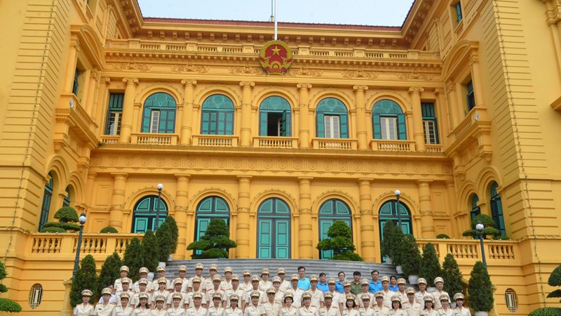 Công đoàn CAND tổ chức báo công, viếng Lăng Chủ tịch Hồ Chí Minh