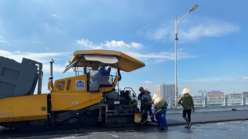 Gấp rút hoàn thành cầu Vĩnh Tuy giai đoạn 2 để kíp tiến độ