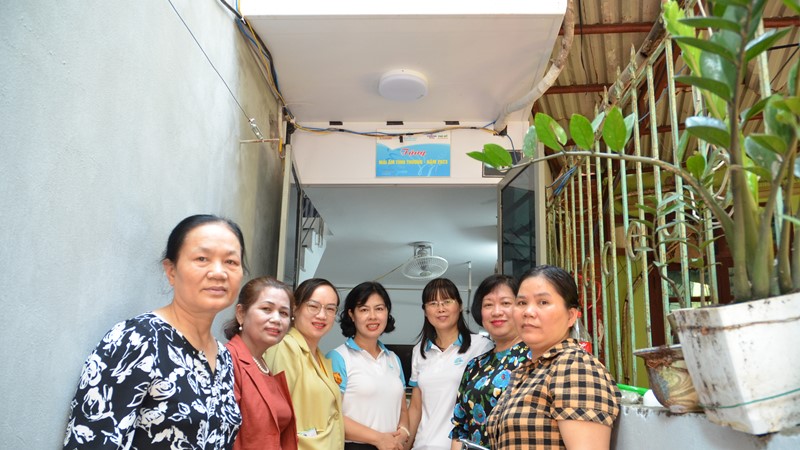  Tiếp sức để phụ nữ nghèo vươn lên 