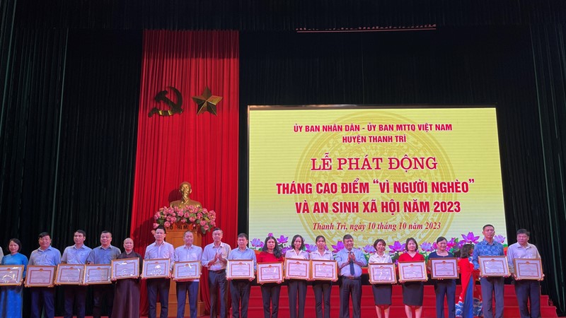Huyện Thanh Trì phát huy truyền thống đoàn kết, tinh thần “Tương thân, tương ái”