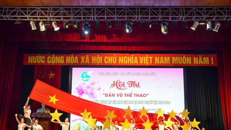 Sôi nổi ngày hội văn hóa thể thao 