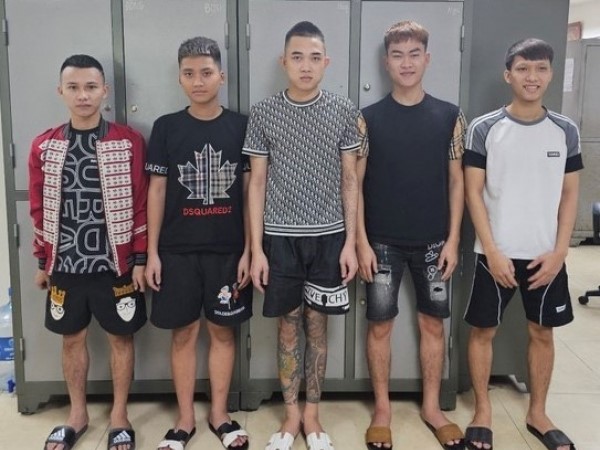 Hà Nội: Bắt giữ ổ nhóm chuyên giả danh nhân viên ngân hàng để lừa đảo