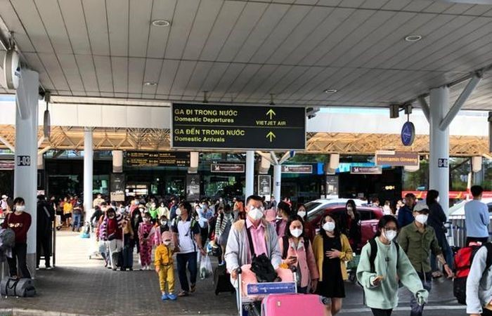 Lượng khách đến sân bay vượt dự kiến và lập kỷ lục trong Tết