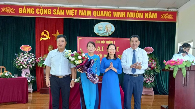 Chị Phạm Thị Kim Thoa, xã Đông Mỹ: Học và làm theo gương Bác