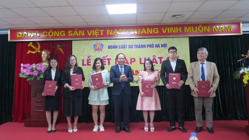 Đoàn Luật sư TP Hà Nội tổ chức Lễ kết nạp luật sư thành viên mới