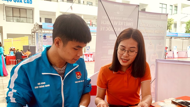 1.820 chỉ tiêu việc làm tại phiên giao dịch và tư vấn việc làm quận Nam Từ Liêm