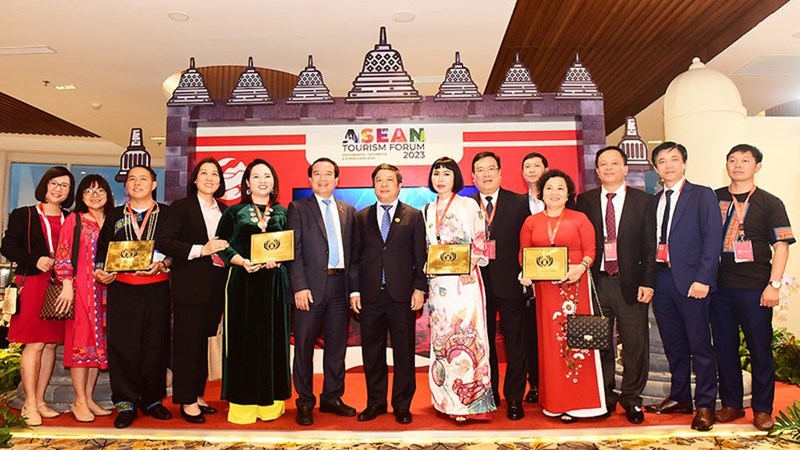 Việt Nam gây bất ngờ với nhiều giải thưởng du lịch