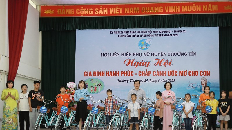 Hội LHPN huyện Thường Tín tổ chức chương trình Ngày hội Gia đình - chắp cánh ước mơ cho con năm 2023